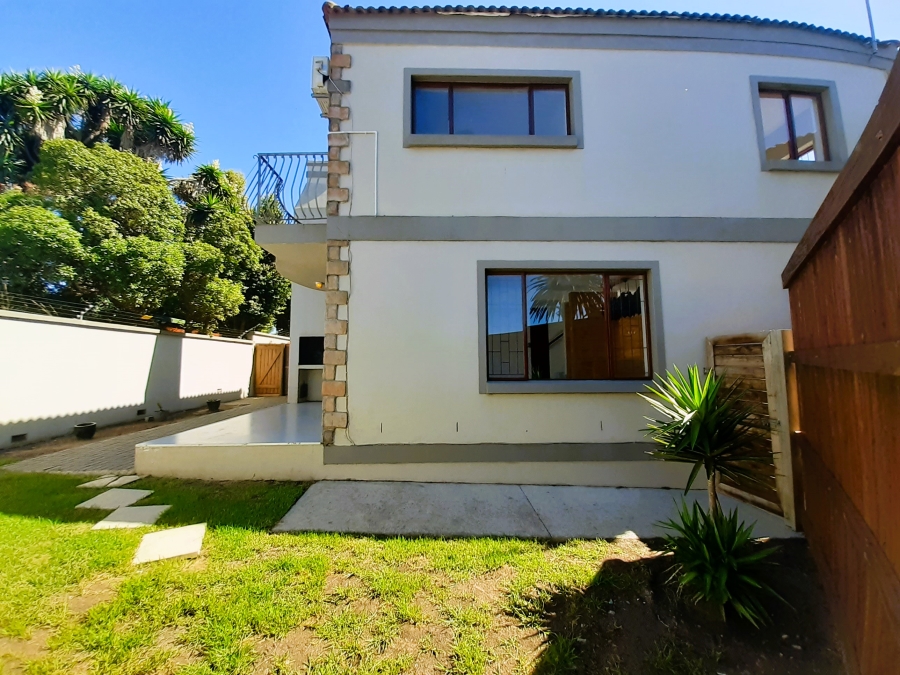 3 Bedroom Property for Sale in Paradise Beach Eastern Cape